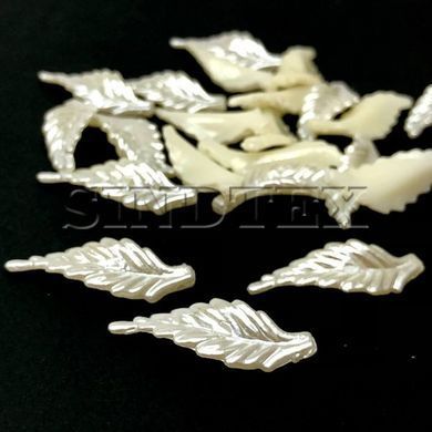 Листик пластиковый под жемчуг, Айворі VA73, 10х30 мм-10шт